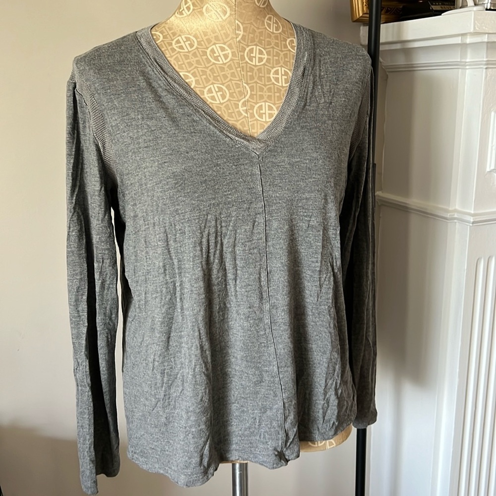 EUC Banana Republic V-Neck Pullover Sweater